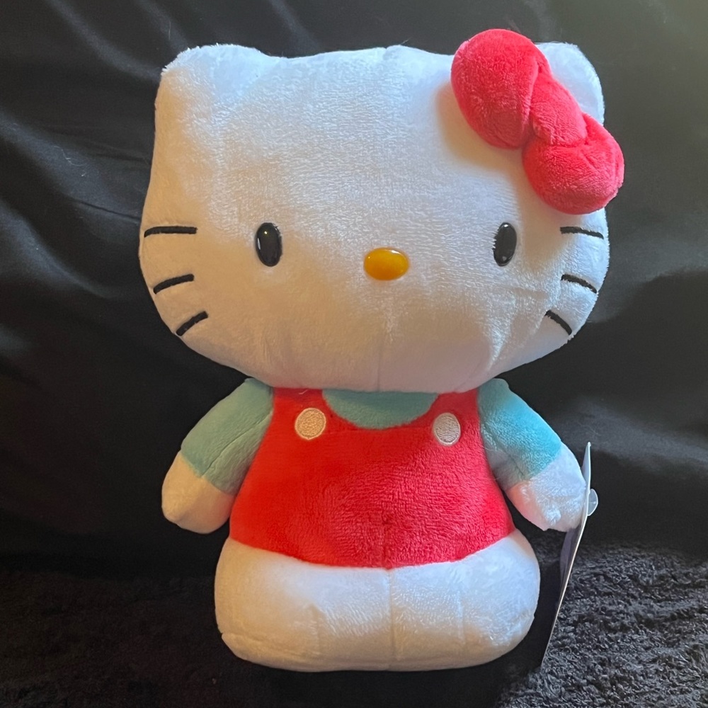 hello kitty universal studios plush